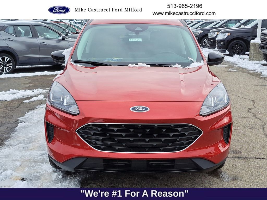 Certified 2022 Ford Escape SE w/ SE Sport Appearance Package image 8