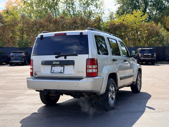 Used 2008 Jeep Liberty Sport w/ Popular Equipment Group AWD/4WD image 4