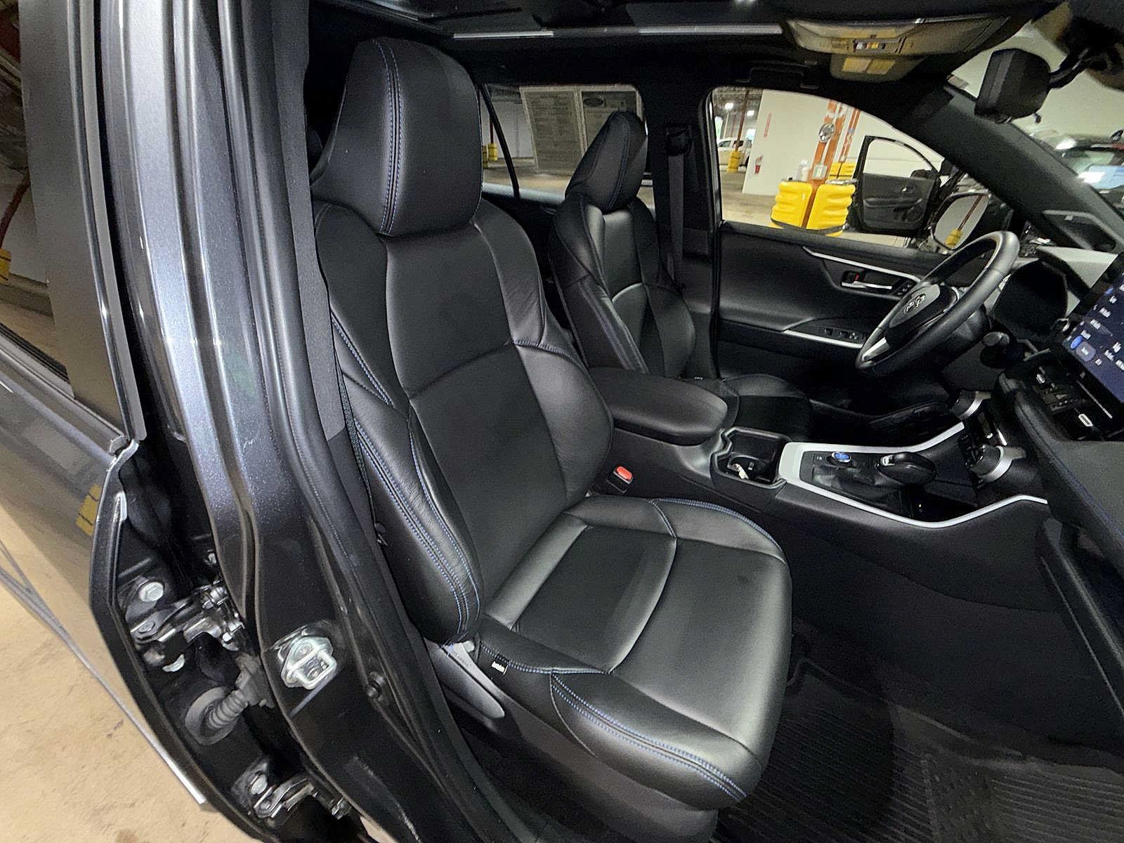 Used 2024 Toyota RAV4 XSE w/ Advanced Technology Package AWD/4WD image 16