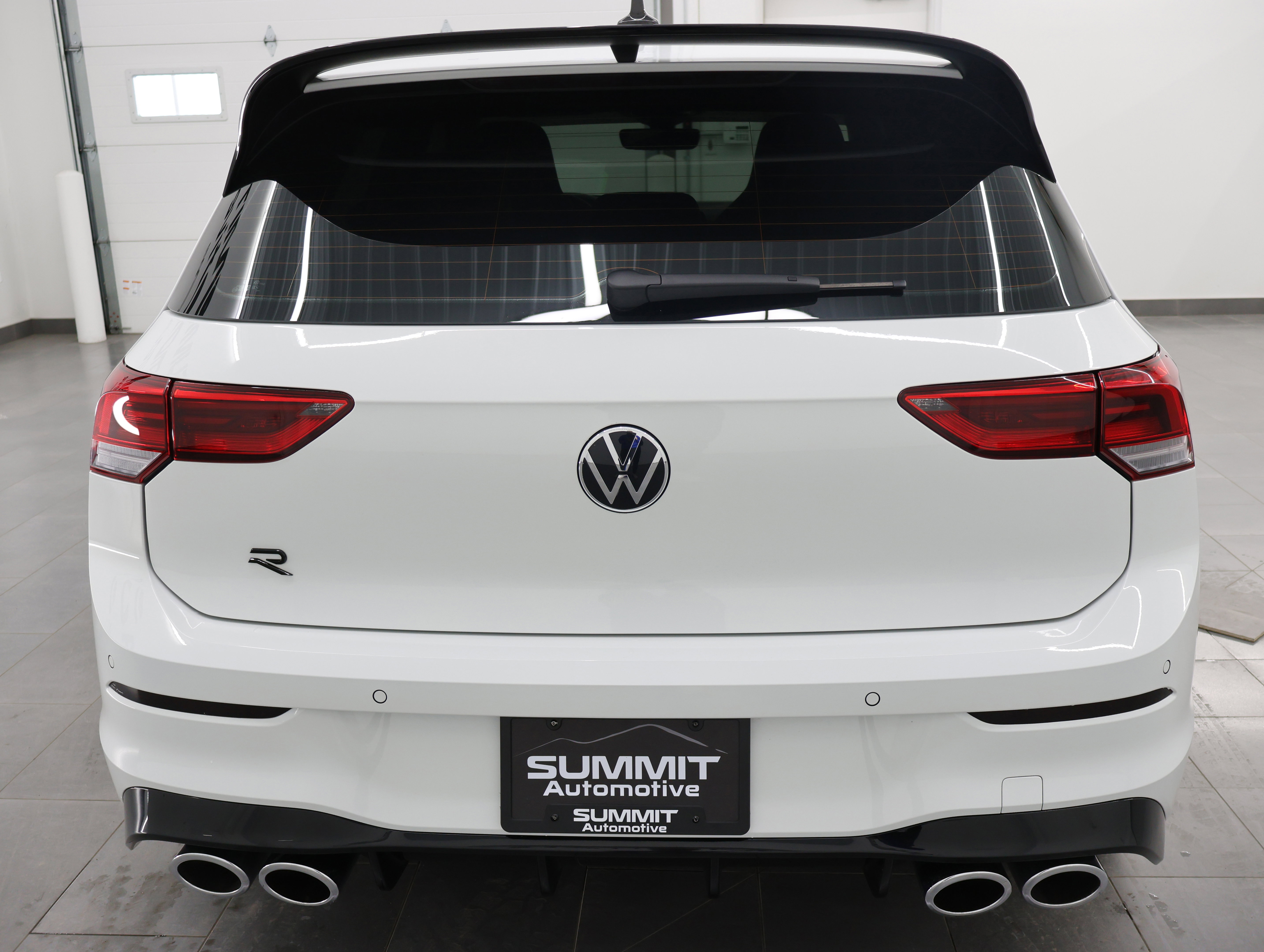 Used 2024 Volkswagen Golf R image 25