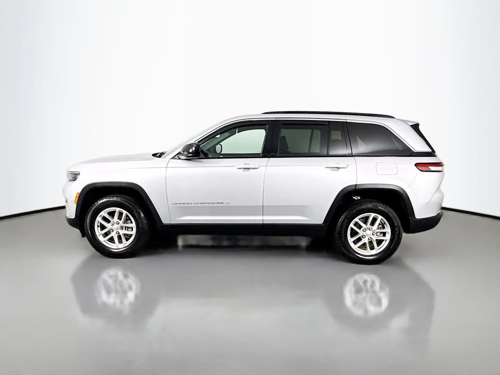 Used 2025 Jeep Grand Cherokee Laredo X w/ Luxury Tech Group I AWD/4WD image 8