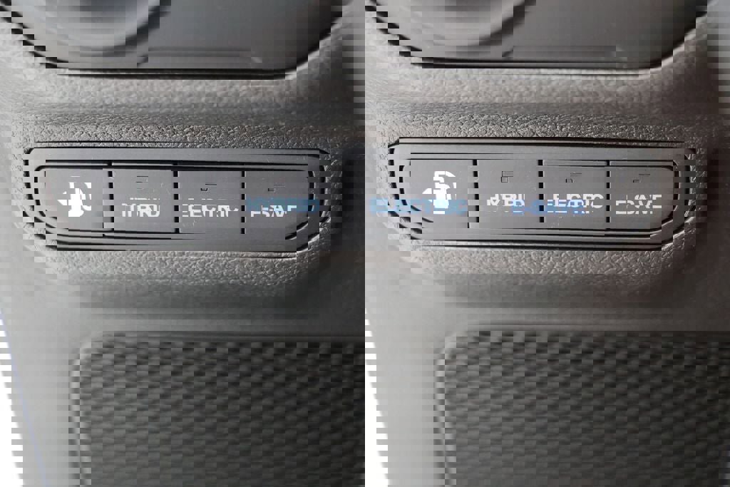 Used 2023 Jeep Wrangler Unlimited Rubicon 4xe w/ Dual Top Group AWD/4WD image 25