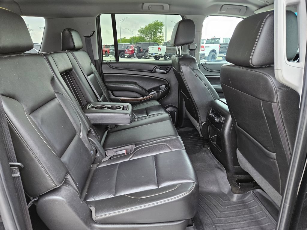 Used 2018 Chevrolet Suburban LT AWD/4WD image 30
