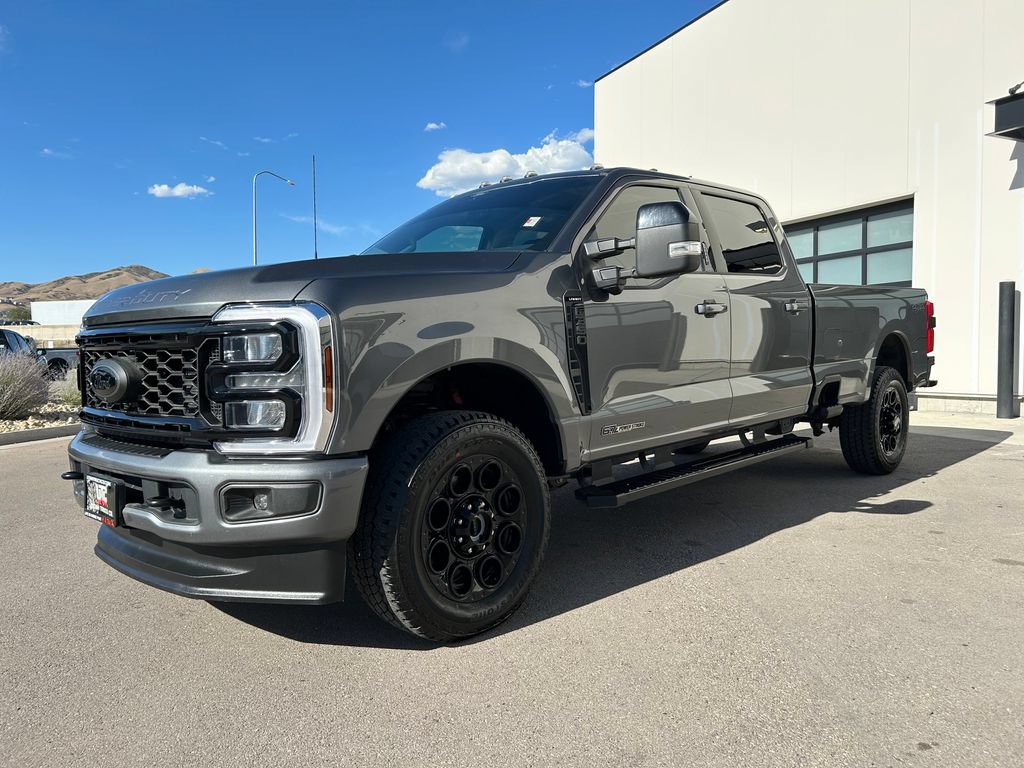 Used 2026 Ford F350 Lariat w/ Black Appearance Package