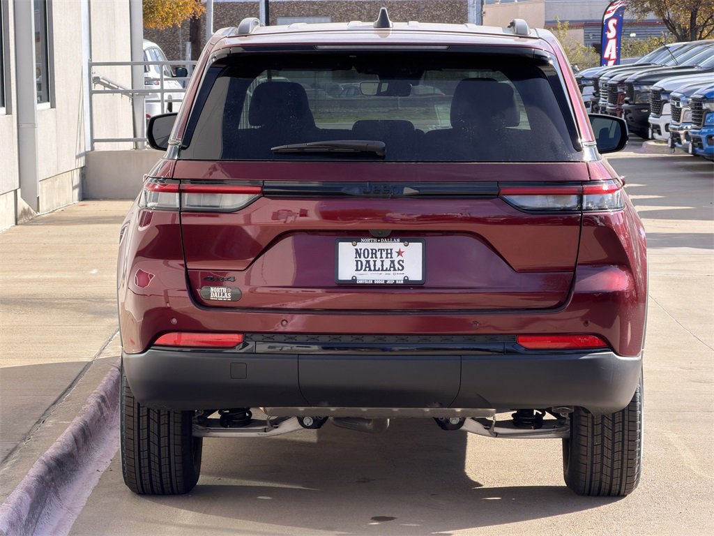 New 2025 Jeep Grand Cherokee Altitude image 6