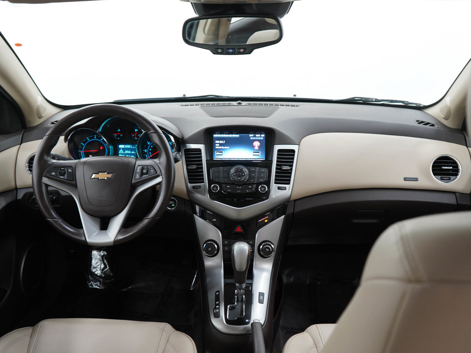 Used 2015 Chevrolet Cruze LTZ w/ Sun, Sound and Sport Package FWD image 13