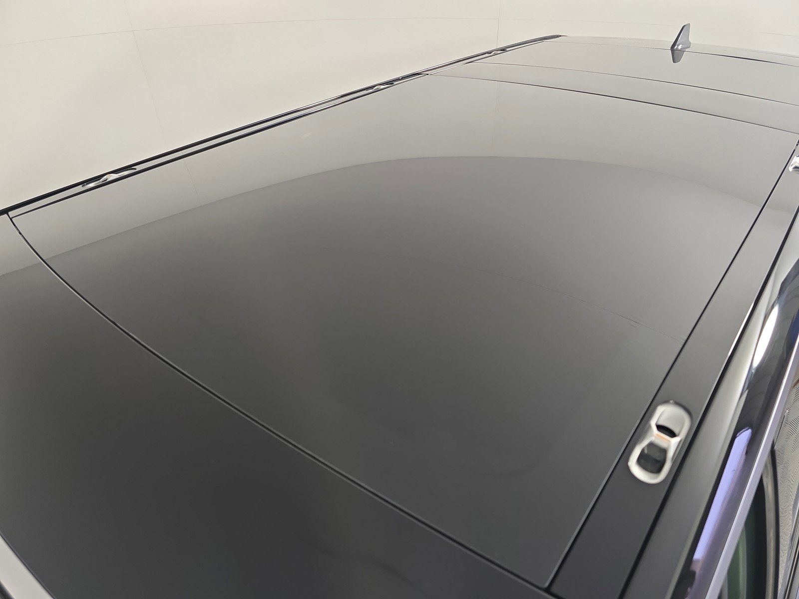 Used 2024 Rivian R1S Adventure AWD/4WD image 13