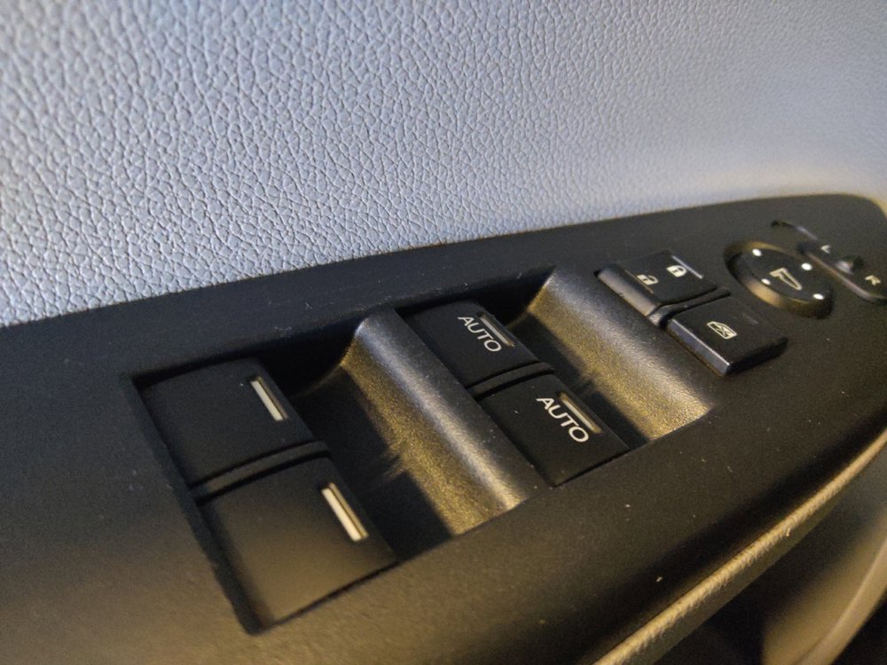 Used 2017 Honda Accord EX-L image 27