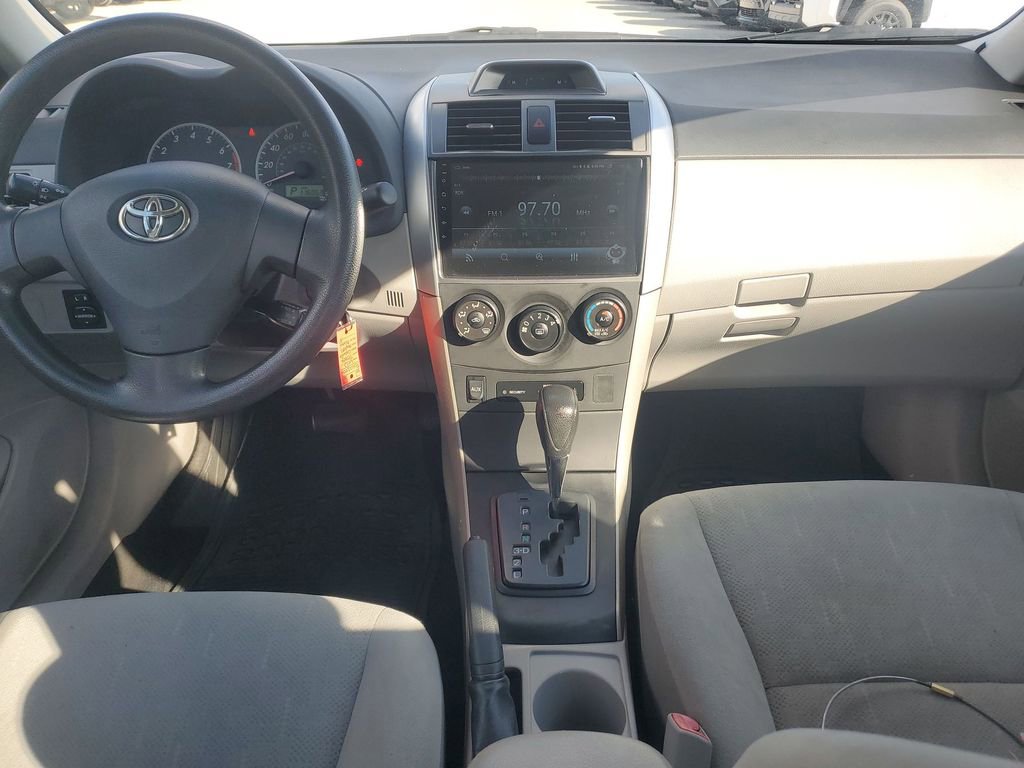 Used 2013 Toyota Corolla L image 10