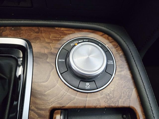 Used 2024 Nissan Armada SL w/ Captain's Chairs Package image 30