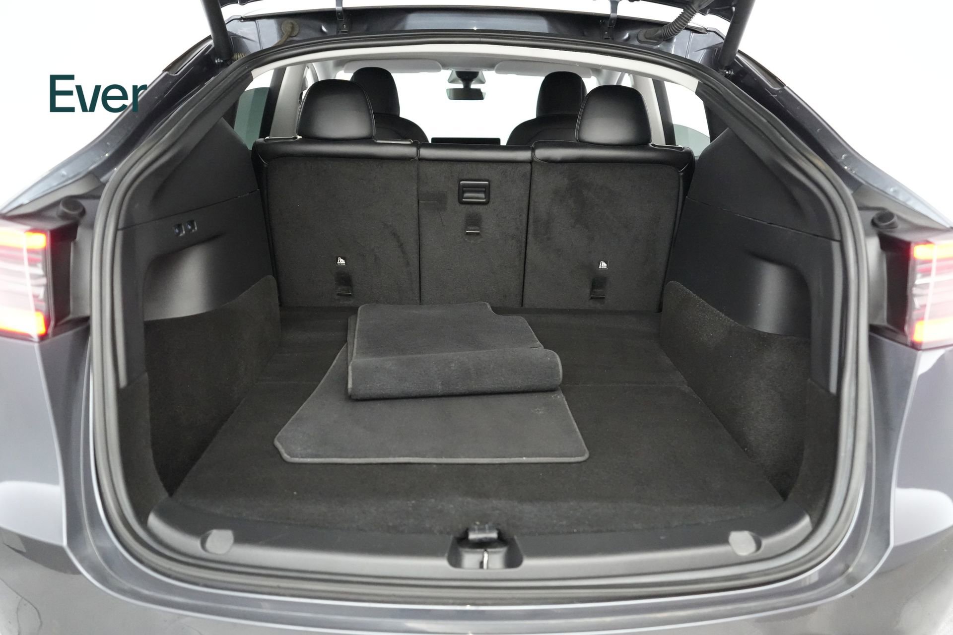 Used 2022 Tesla Model Y Performance image 8