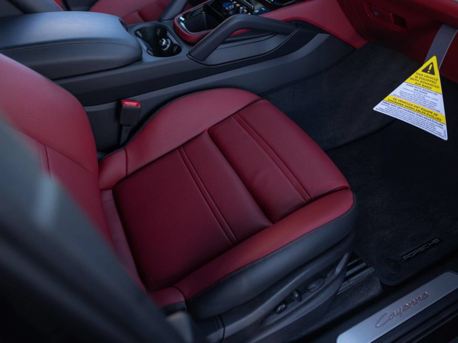 Certified 2026 Porsche Cayenne Coupe AWD/4WD image 45