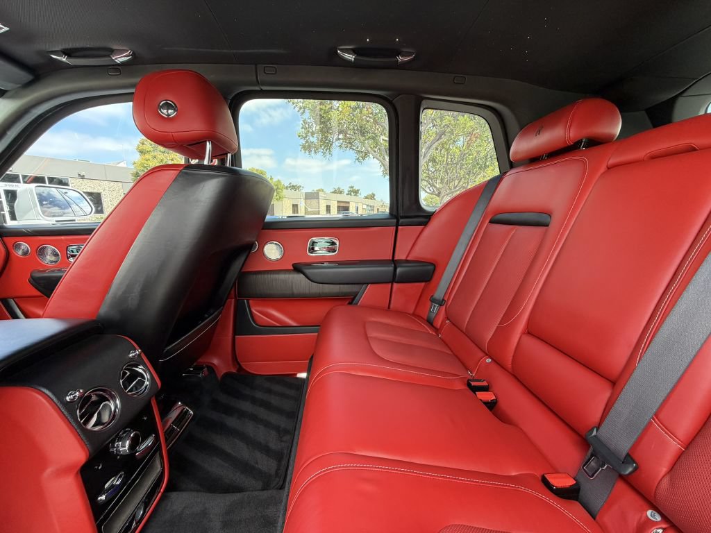 Used 2021 Rolls-Royce Cullinan AWD/4WD image 28