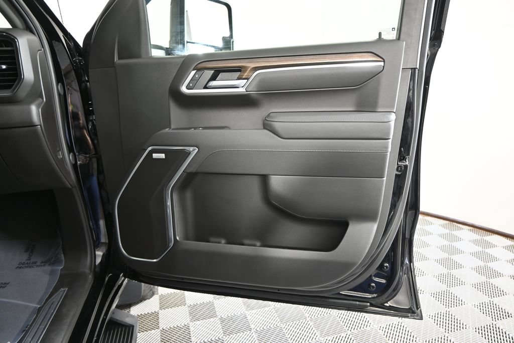 Used 2025 Chevrolet Silverado 1500 RST w/ All Star Edition Plus AWD/4WD image 14
