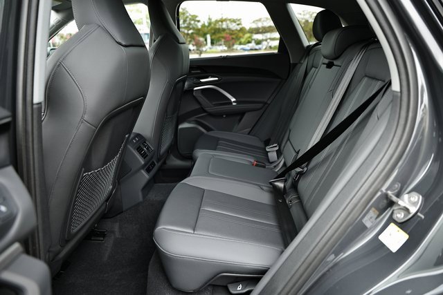 New 2025 Audi Q5 Premium Plus image 25