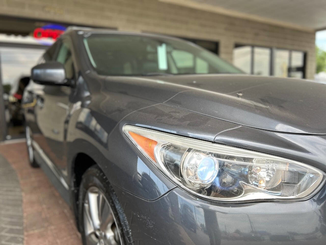 Used 2013 INFINITI JX35 AWD w/ Premium Pkg image 24