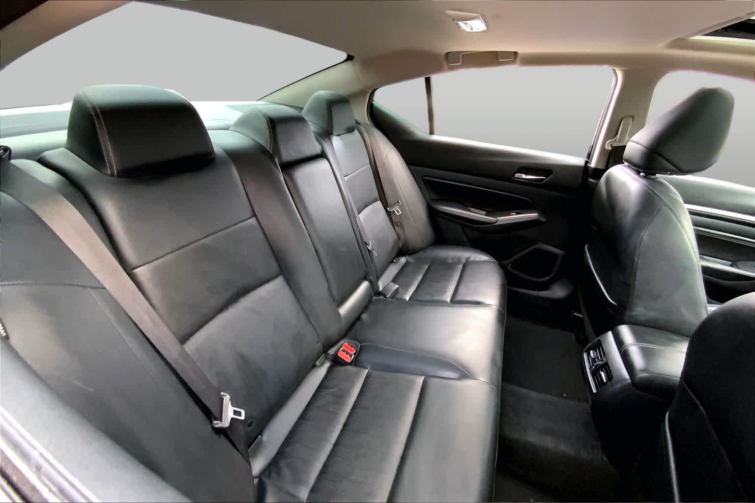Used 2019 Nissan Altima 2.5 SL FWD image 17