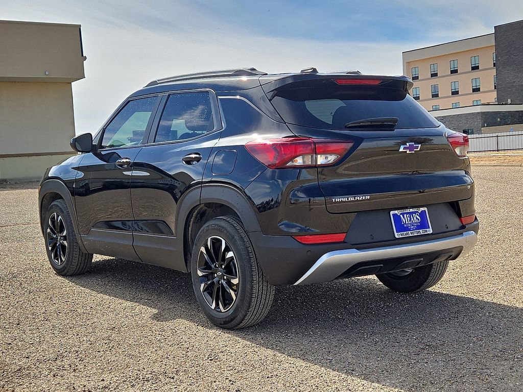 Used 2022 Chevrolet TrailBlazer LT w/ Convenience Package image 3