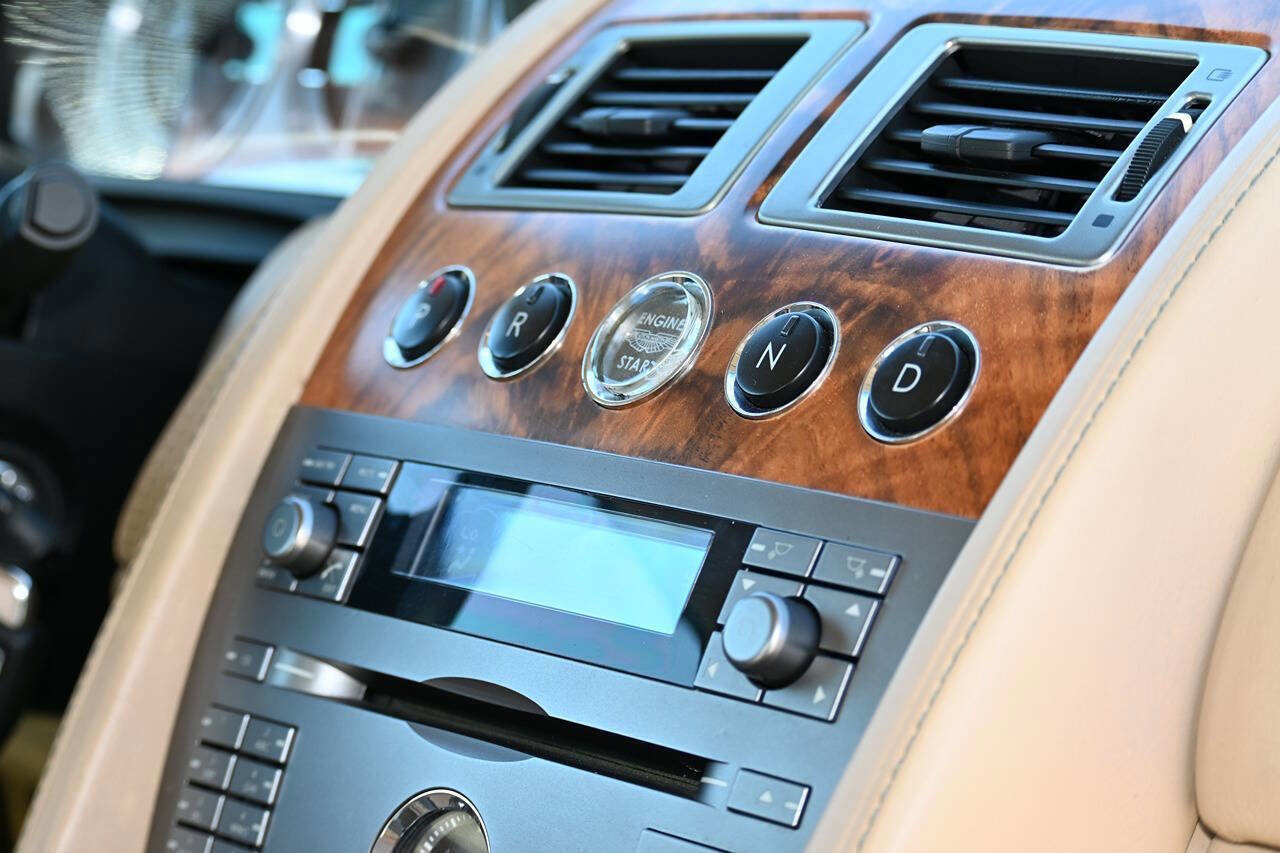 Used 2006 Aston Martin DB9 Volante RWD image 26