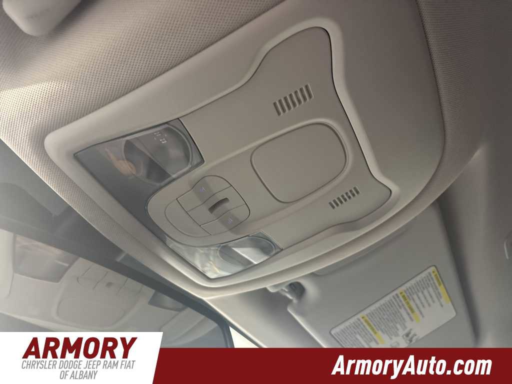 Used 2020 Jeep Renegade Altitude image 24