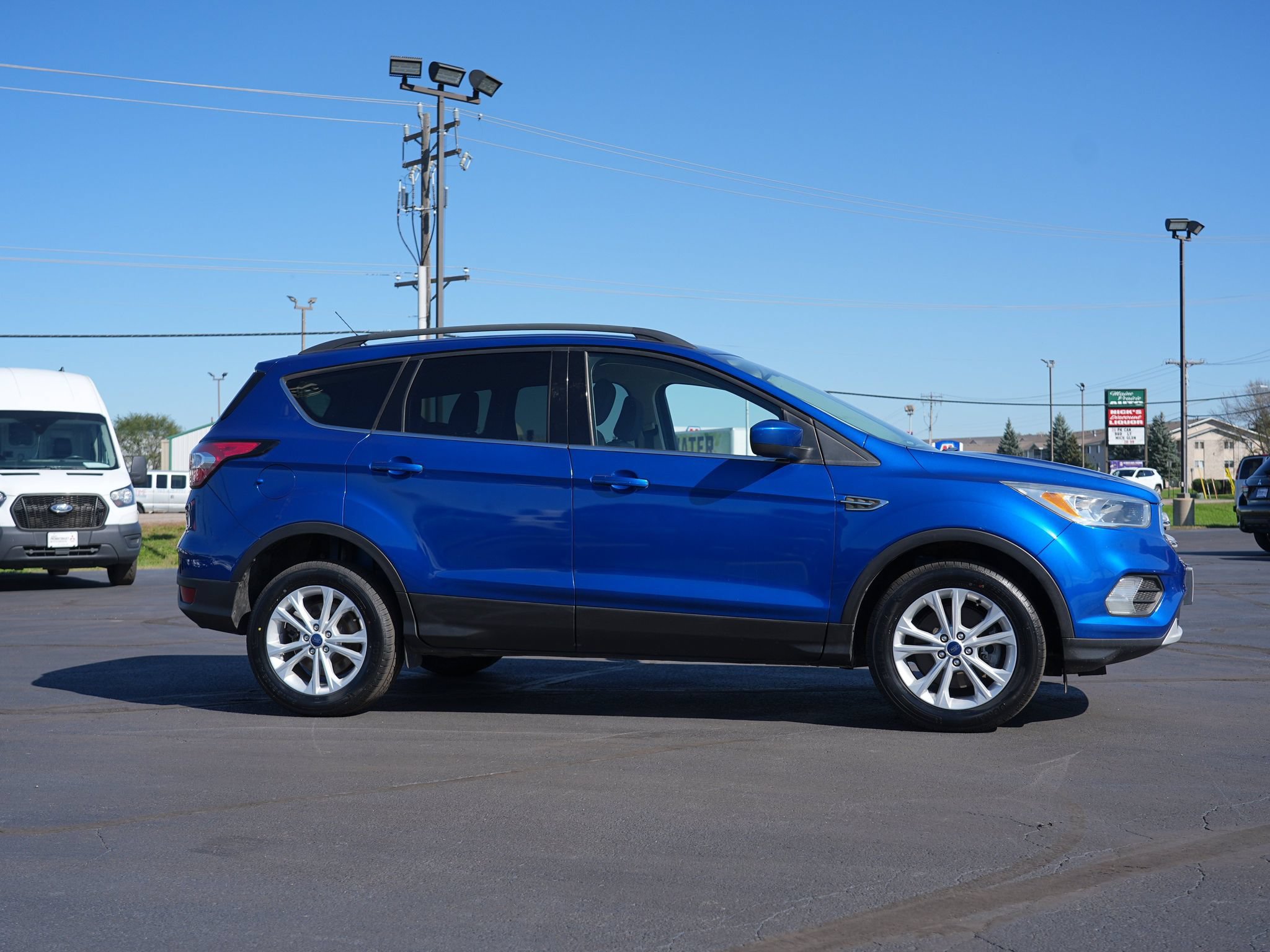 Used 2018 Ford Escape SE AWD/4WD image 2
