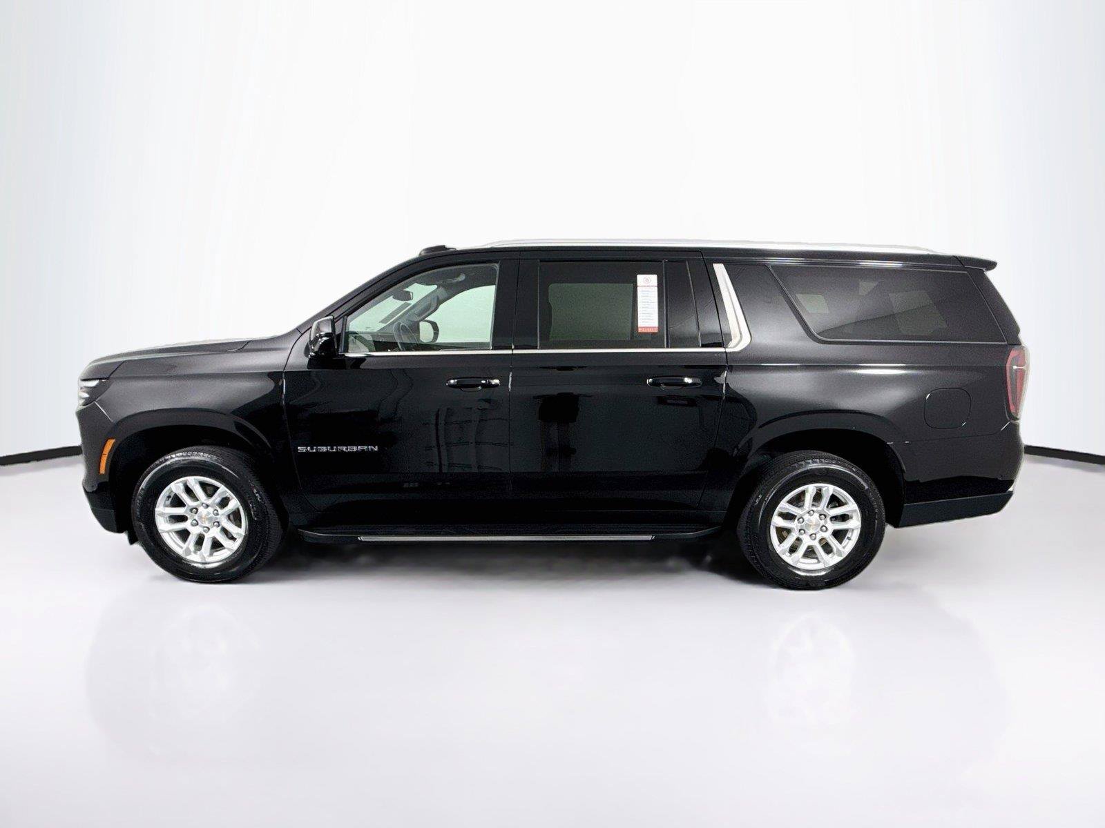 Used 2025 Chevrolet Suburban LT AWD/4WD image 14