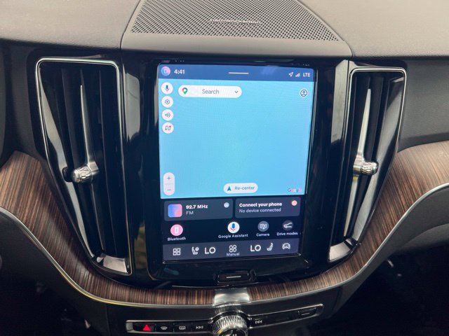 Certified 2023 Volvo XC60 B5 Plus w/ Climate Package AWD/4WD image 17