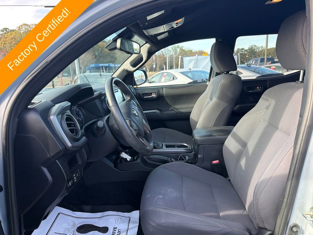 Used 2019 Toyota Tacoma TRD Sport image 11