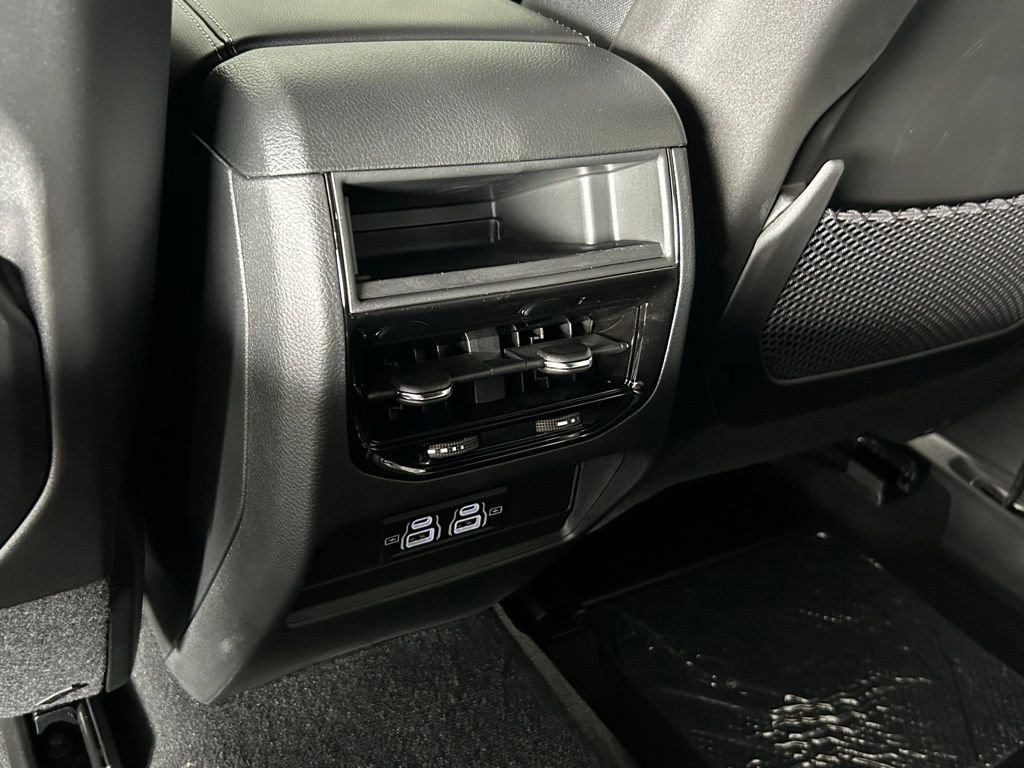 Used 2025 Jeep Grand Cherokee Laredo image 45