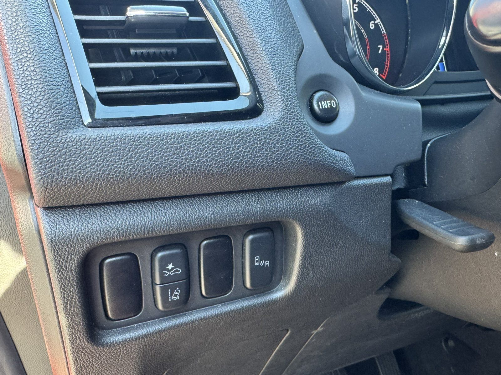 Used 2024 Mitsubishi Outlander Sport SE AWD/4WD image 32