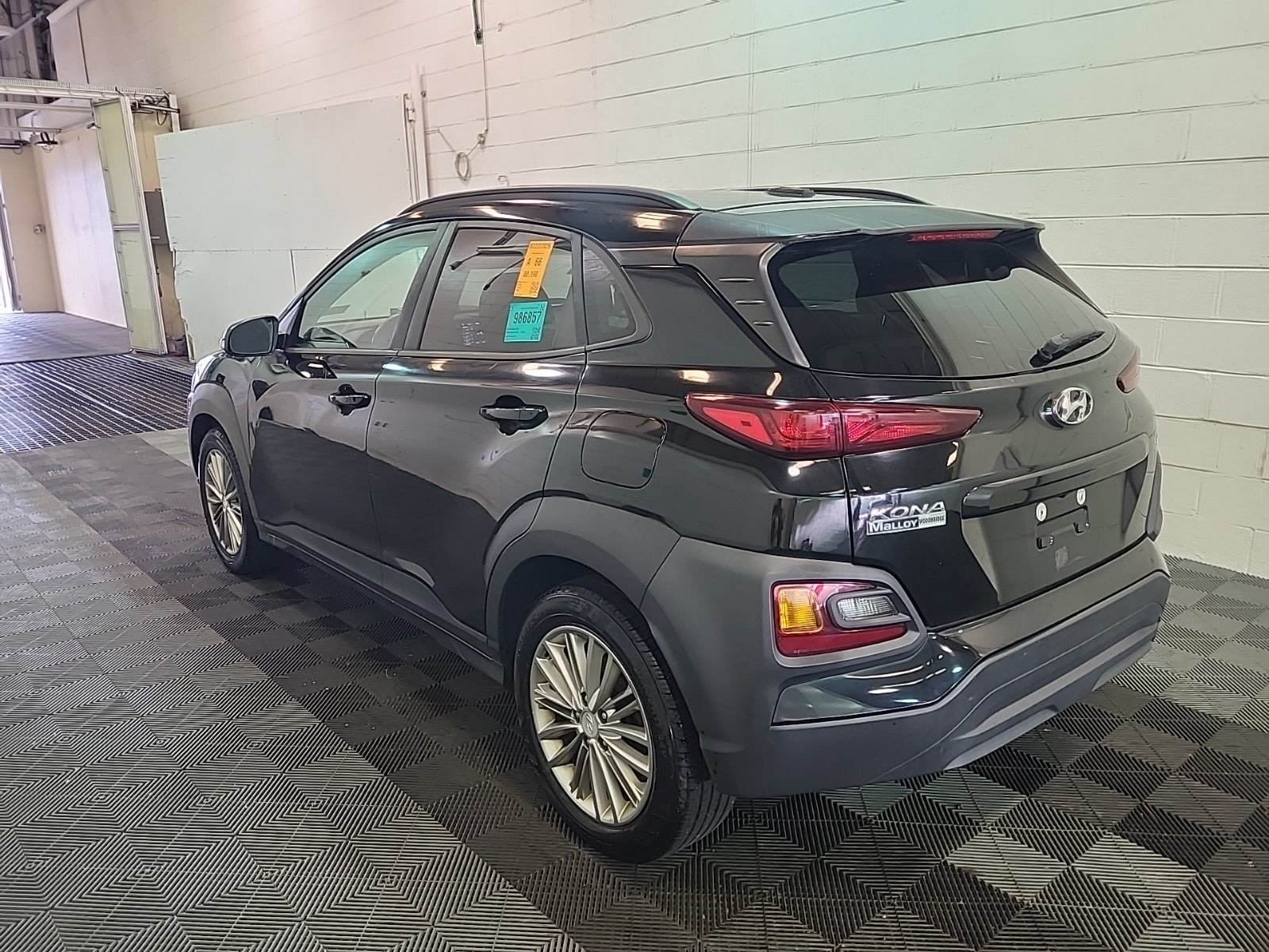 Used 2018 Hyundai Kona SEL AWD/4WD image 3