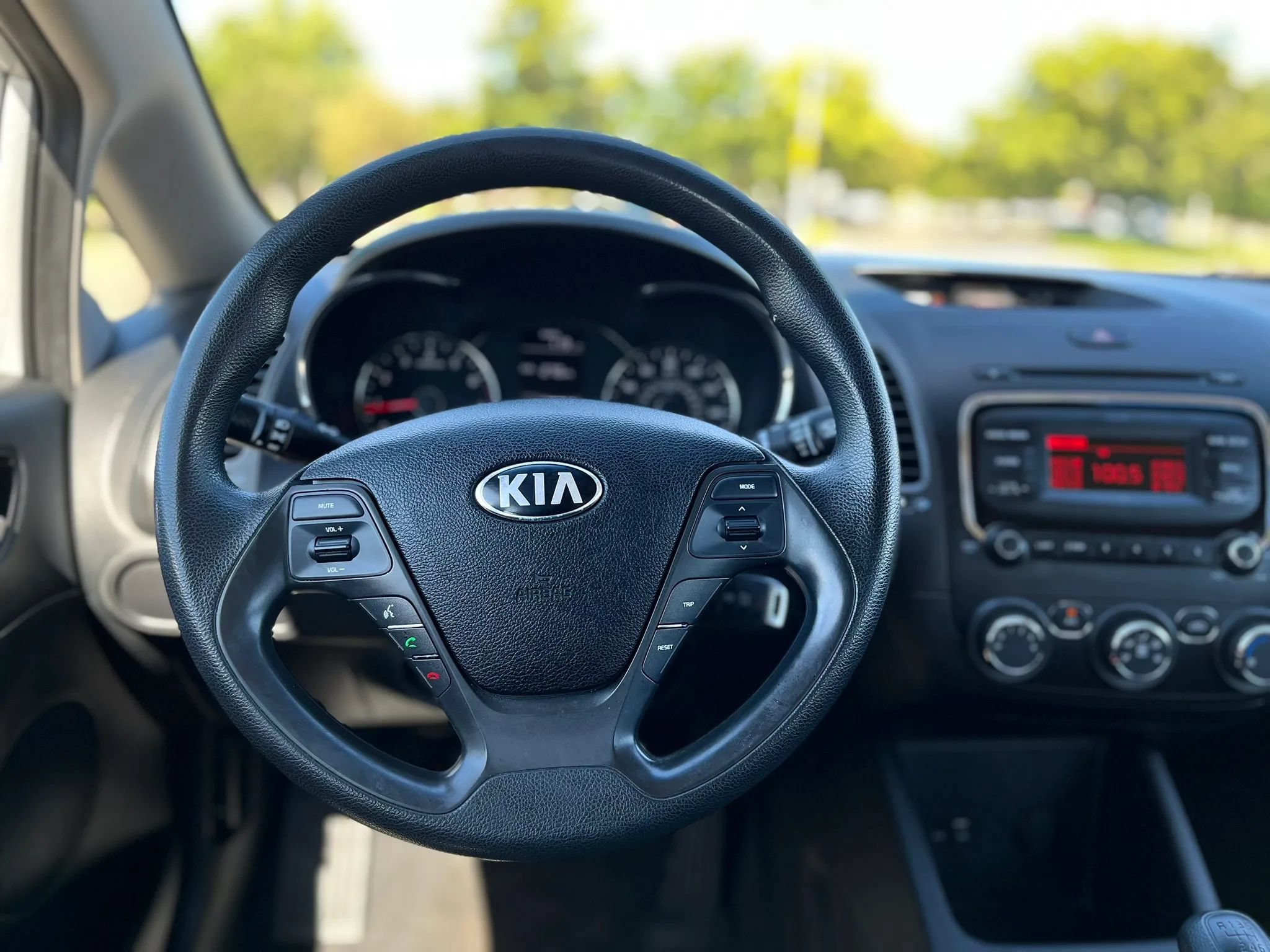 Used 2018 Kia Forte LX FWD image 15