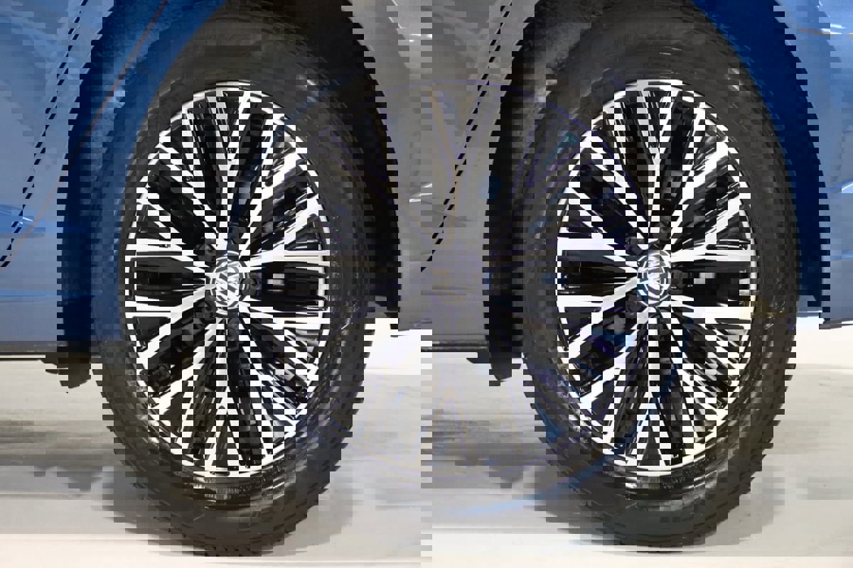 Used 2019 Volkswagen Jetta SE w/ Cold Weather Package image 66