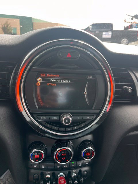 Used 2018 MINI Cooper 4-Door Hardtop FWD image 38