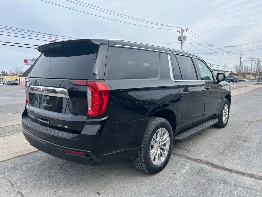 Used 2022 GMC Yukon XL SLE image 7