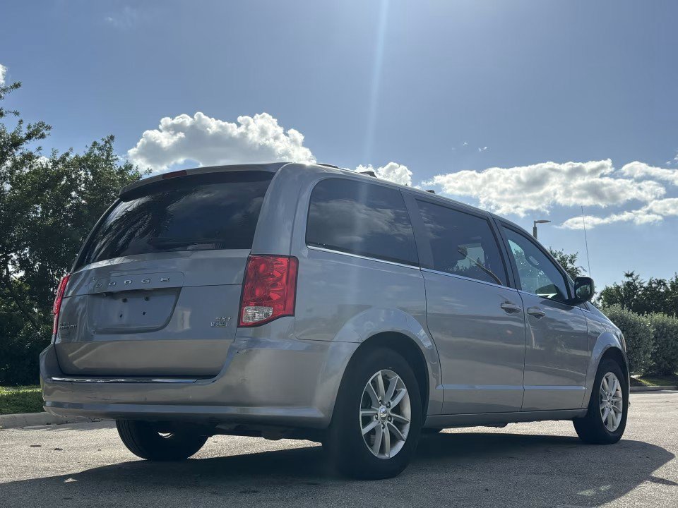 Used 2019 Dodge Grand Caravan SXT FWD image 8