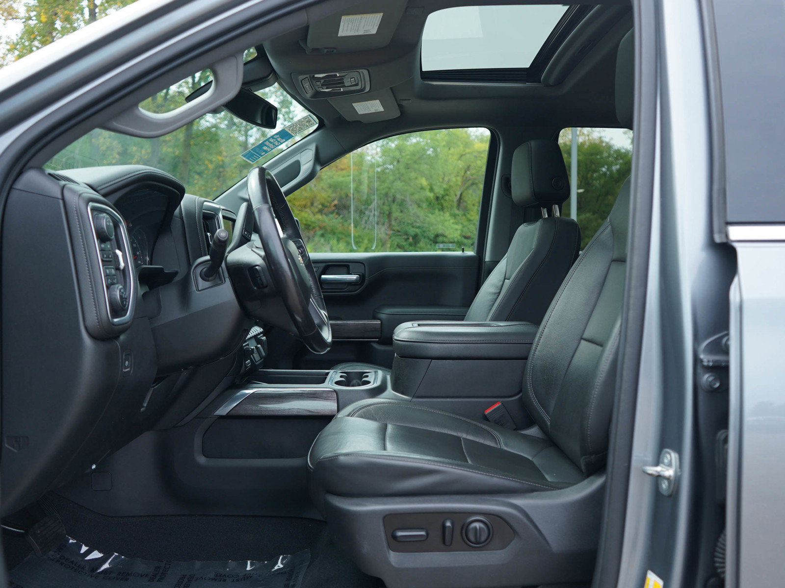 Used 2020 Chevrolet Silverado 1500 LTZ w/ LTZ Premium Package AWD/4WD image 22