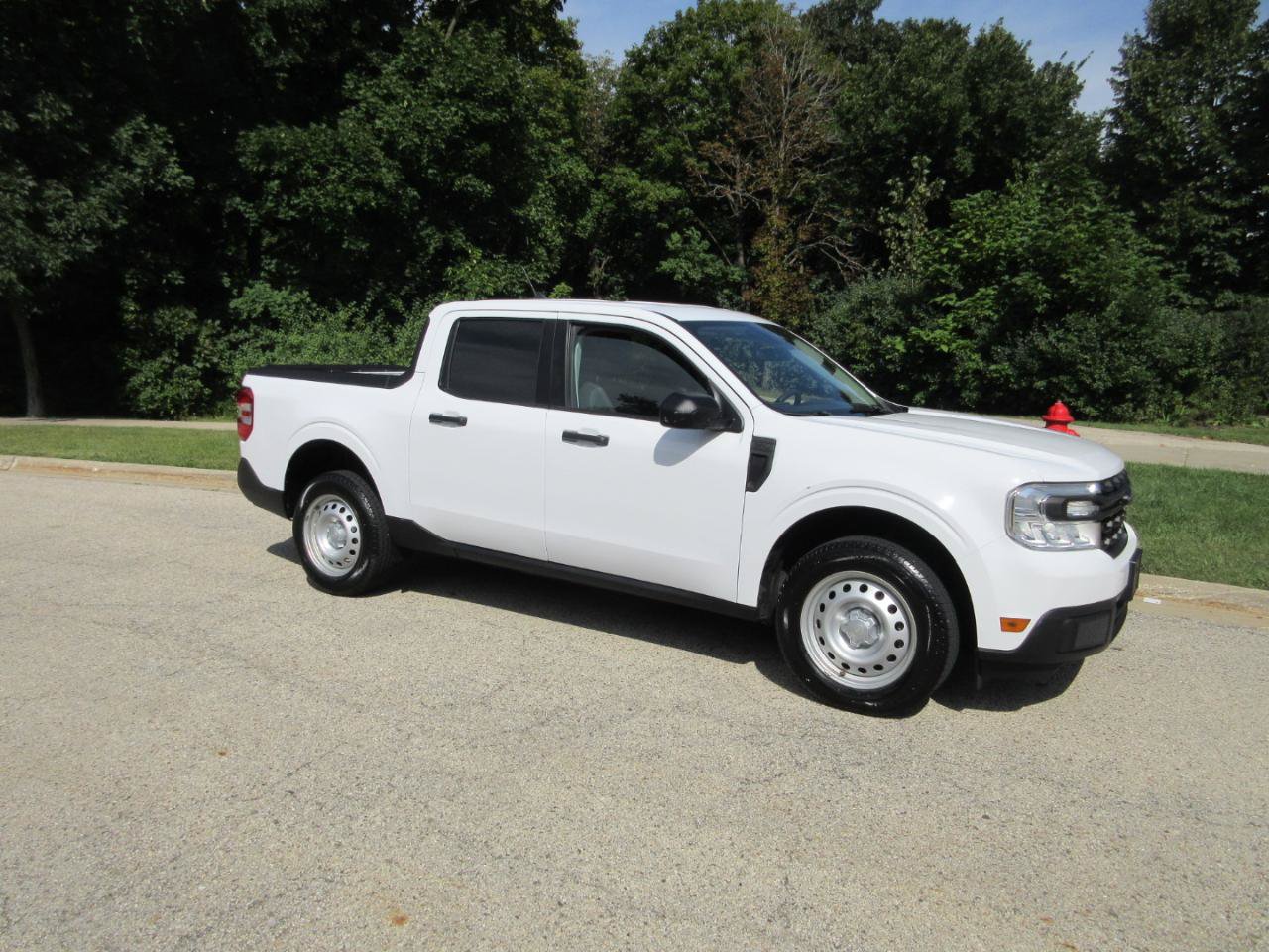 Used 2022 Ford Maverick XL FWD image 4