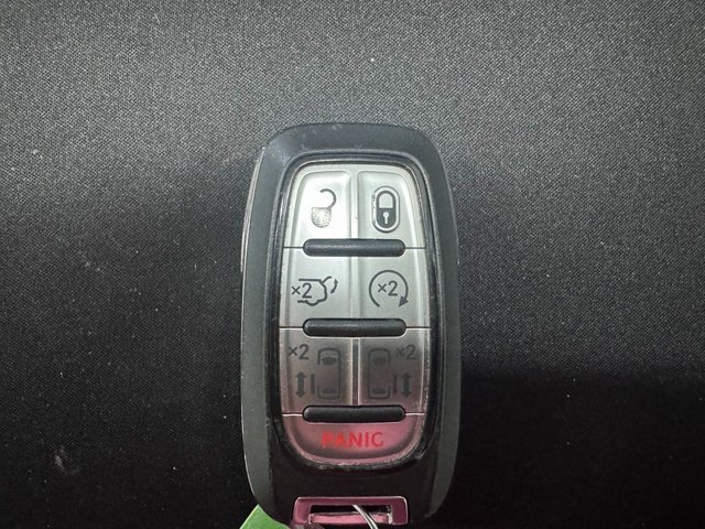 Used 2024 Chrysler Pacifica Limited image 41