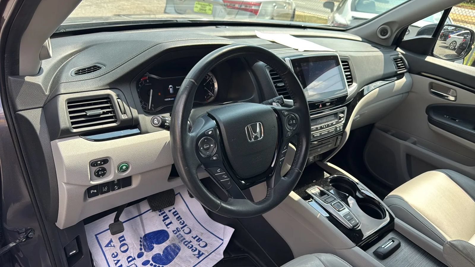 Used 2017 Honda Pilot Touring image 12