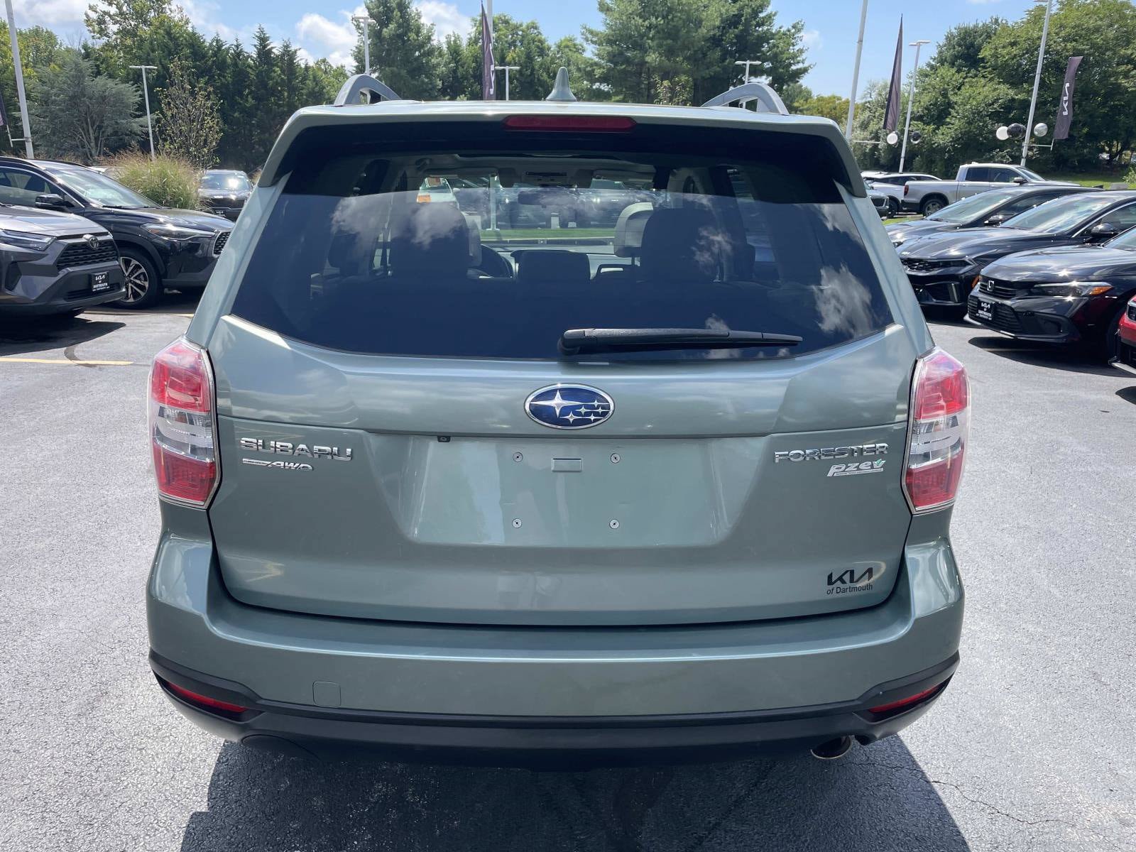 Used 2016 Subaru Forester 2.5i Limited AWD/4WD image 4