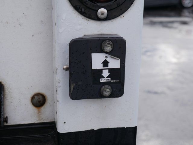 Used 2022 Ford F750 2WD Regular Cab Super Duty image 8