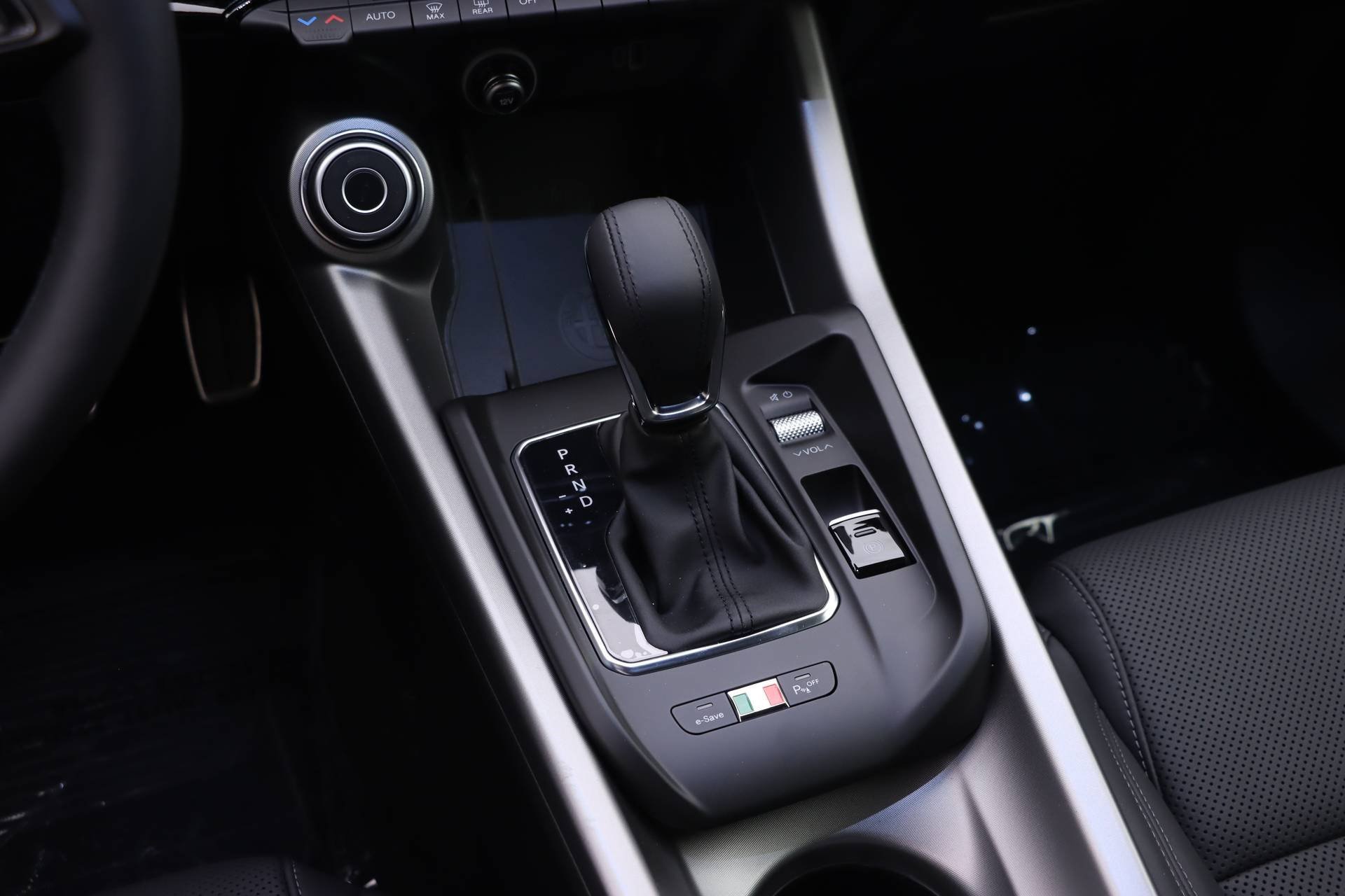 New 2024 Alfa Romeo Tonale Veloce image 12