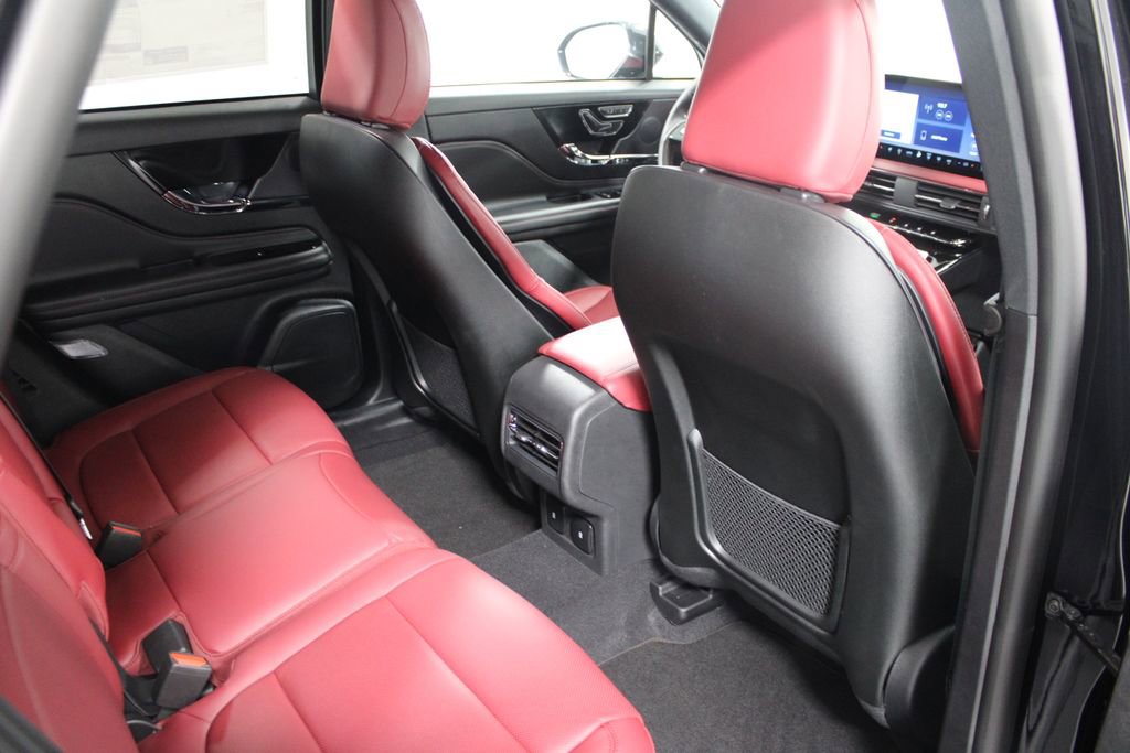 New 2026 Lincoln Corsair Reserve w/ Jet Appearance Package image 32