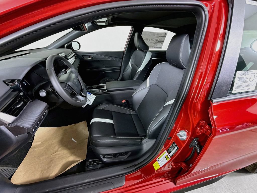 New 2026 Toyota Camry Hybrid AWD/4WD image 11