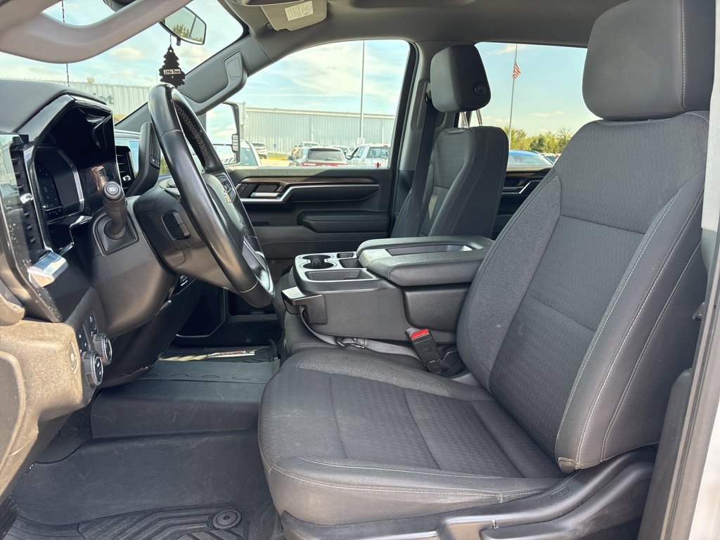 Used 2024 Chevrolet Silverado 2500 LT image 13