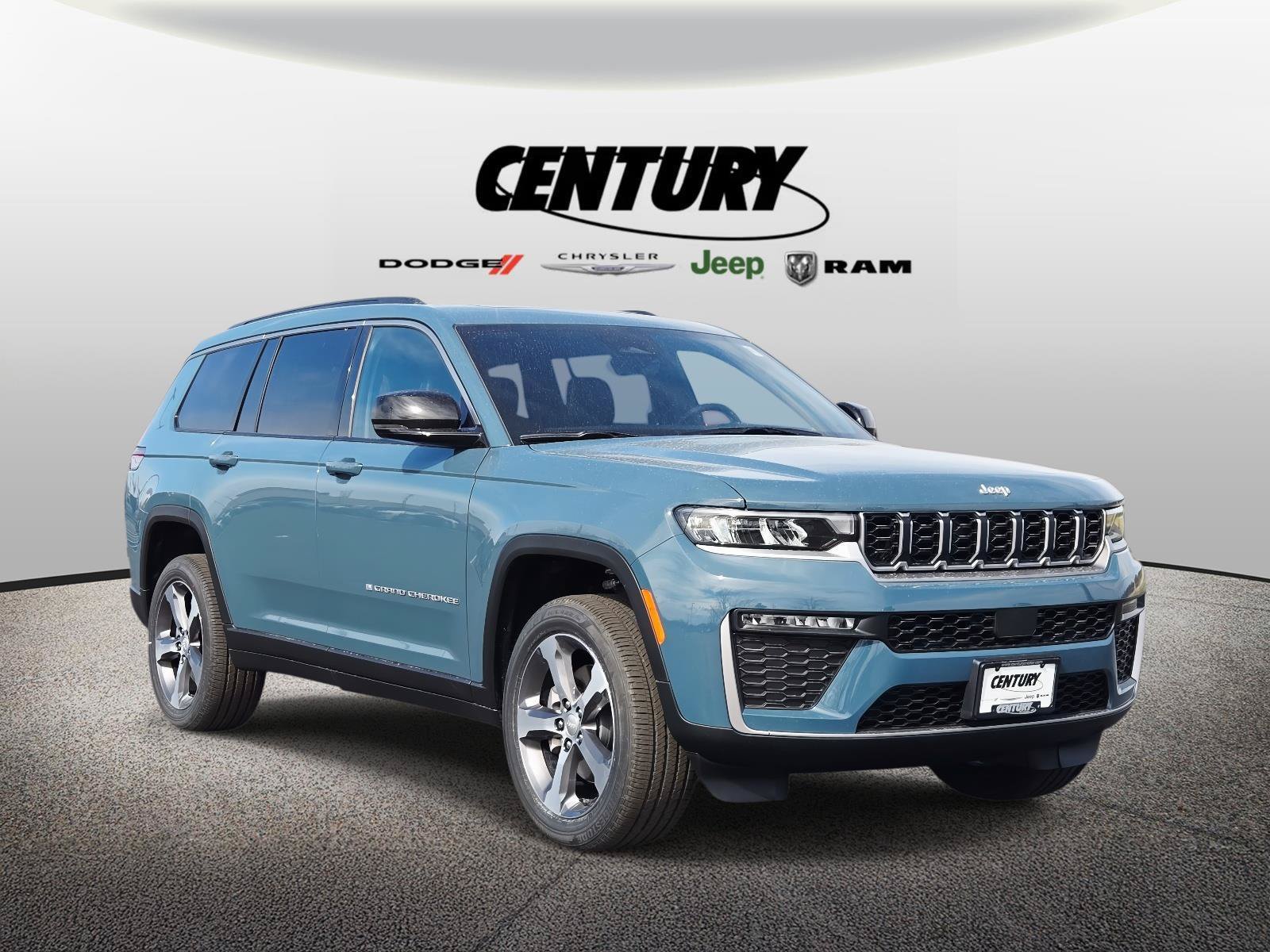 New 2026 Jeep Grand Cherokee L Limited AWD/4WD image 1