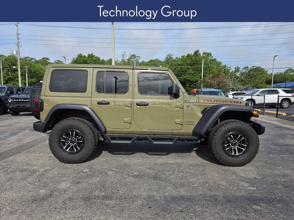 Used 2025 Jeep Wrangler Unlimited Rubicon w/ XTREMEE 35" Tire Package AWD/4WD image 11