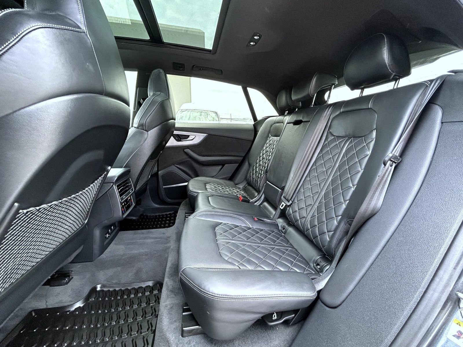 Used 2020 Audi SQ8 Premium Plus w/ Driver Assistance Package AWD/4WD image 20
