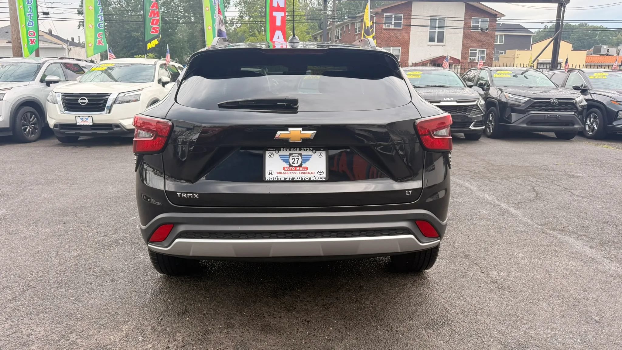 Used 2025 Chevrolet Trax LT FWD image 6